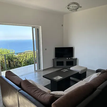 Sunsets Apartment *